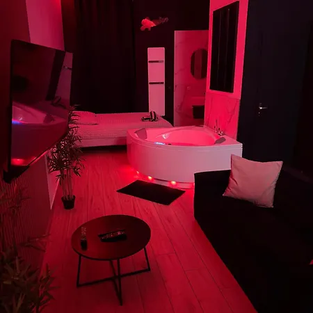 L Evazion Jacuzzi غرونوبل