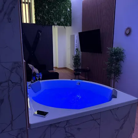 L Evazion Jacuzzi Apartament *